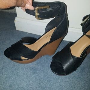 Women's shoes